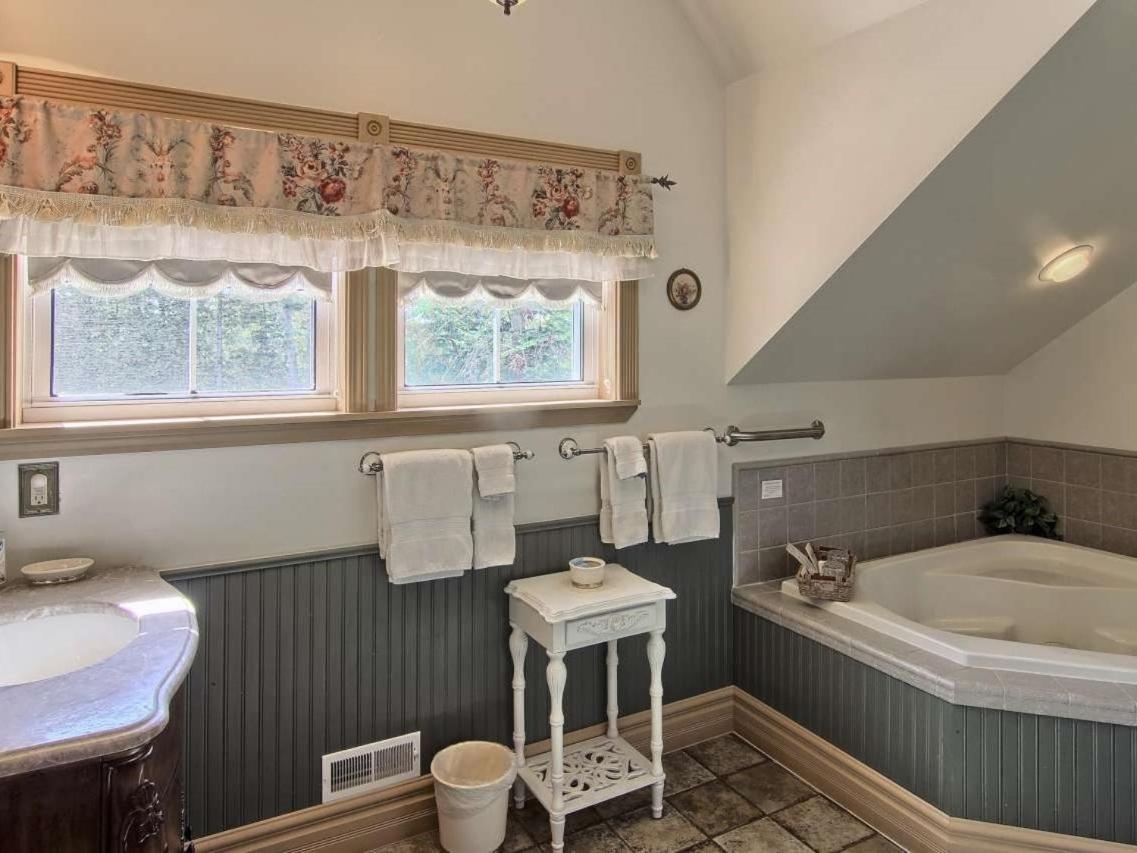 Grand Victorian B&B Inn Bellaire Cameră foto